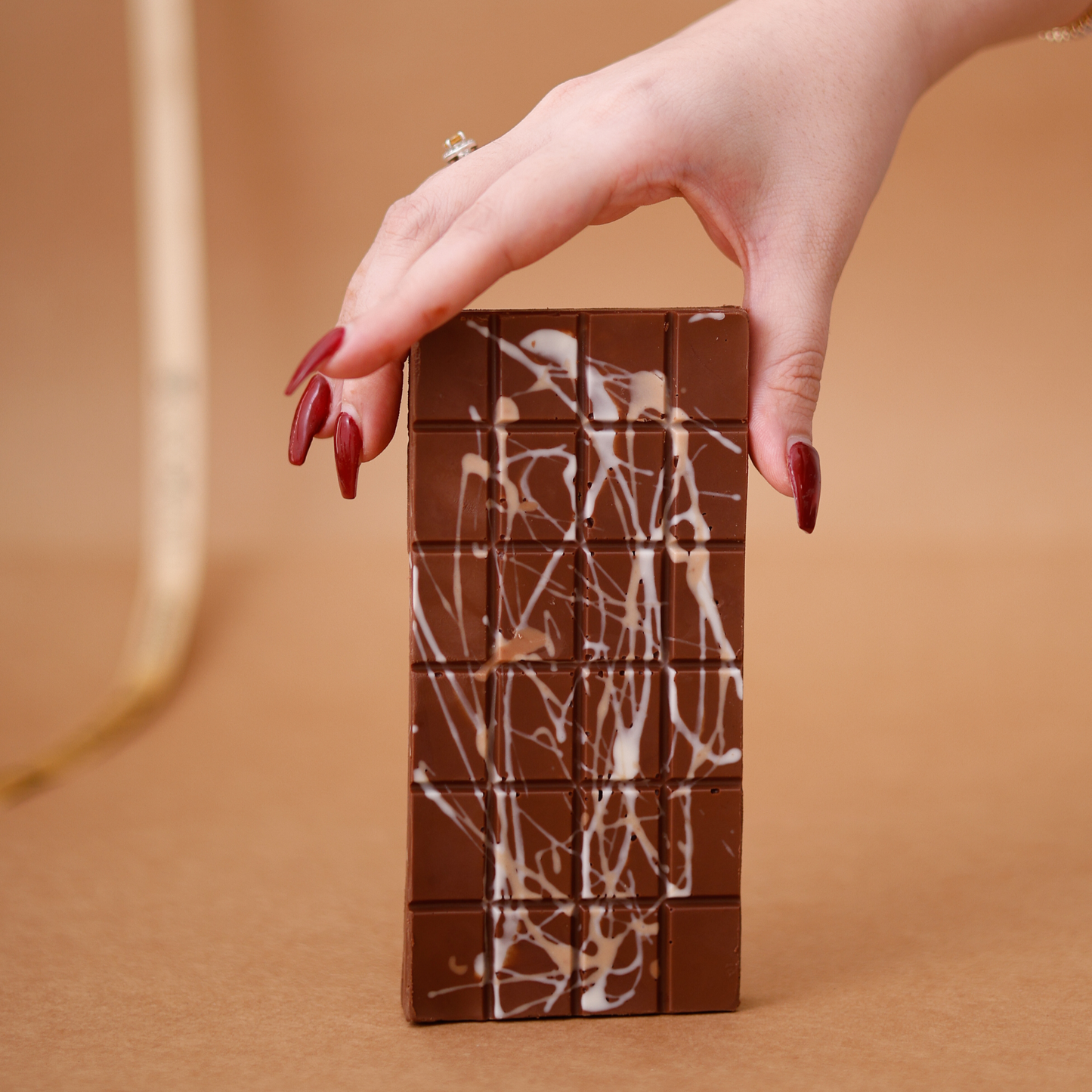 Salted Caramel Kunafa Chocolate Bar