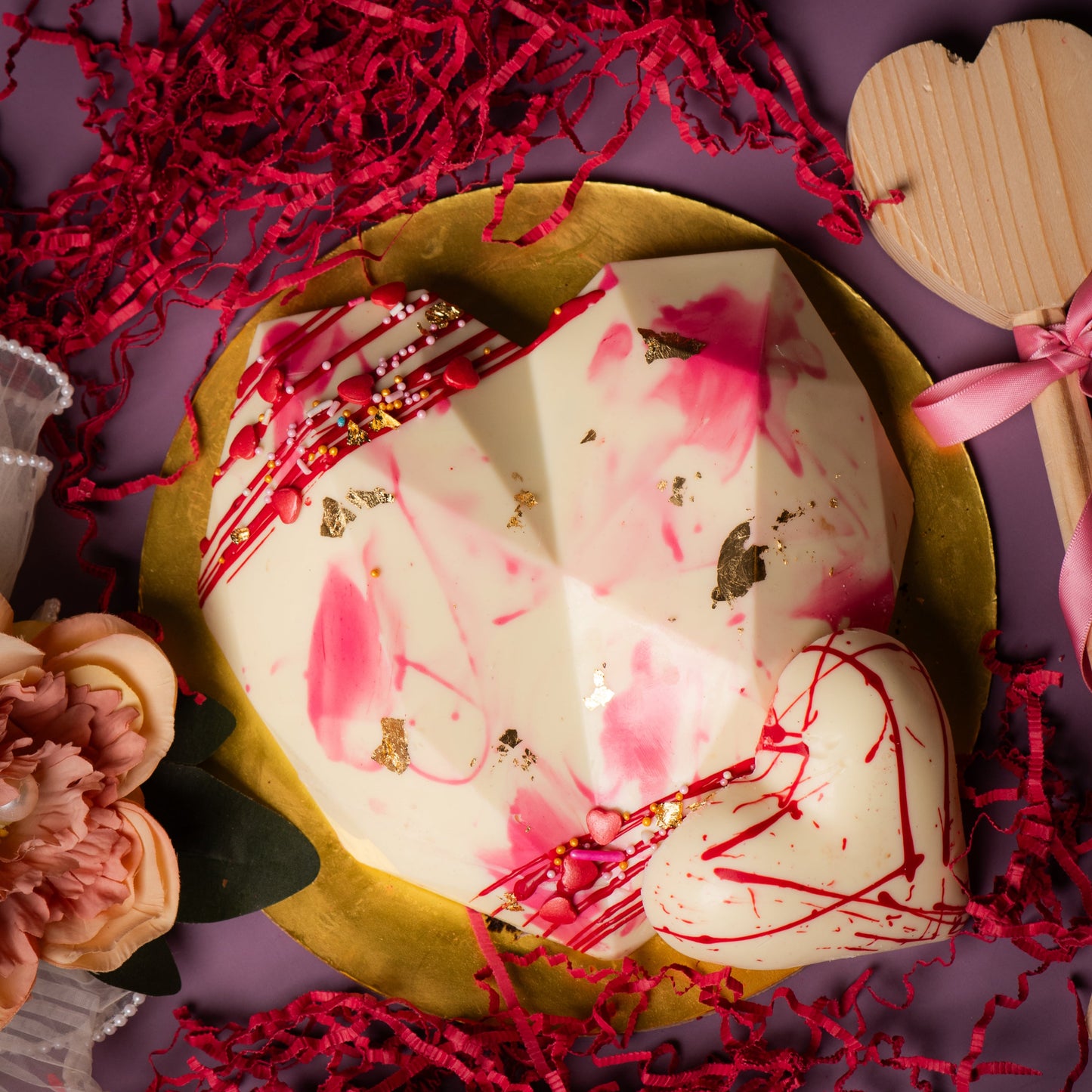 Don’t Break My Heart-Break The Piñata Cake (Hyderabad Only) (Valentine's Special)