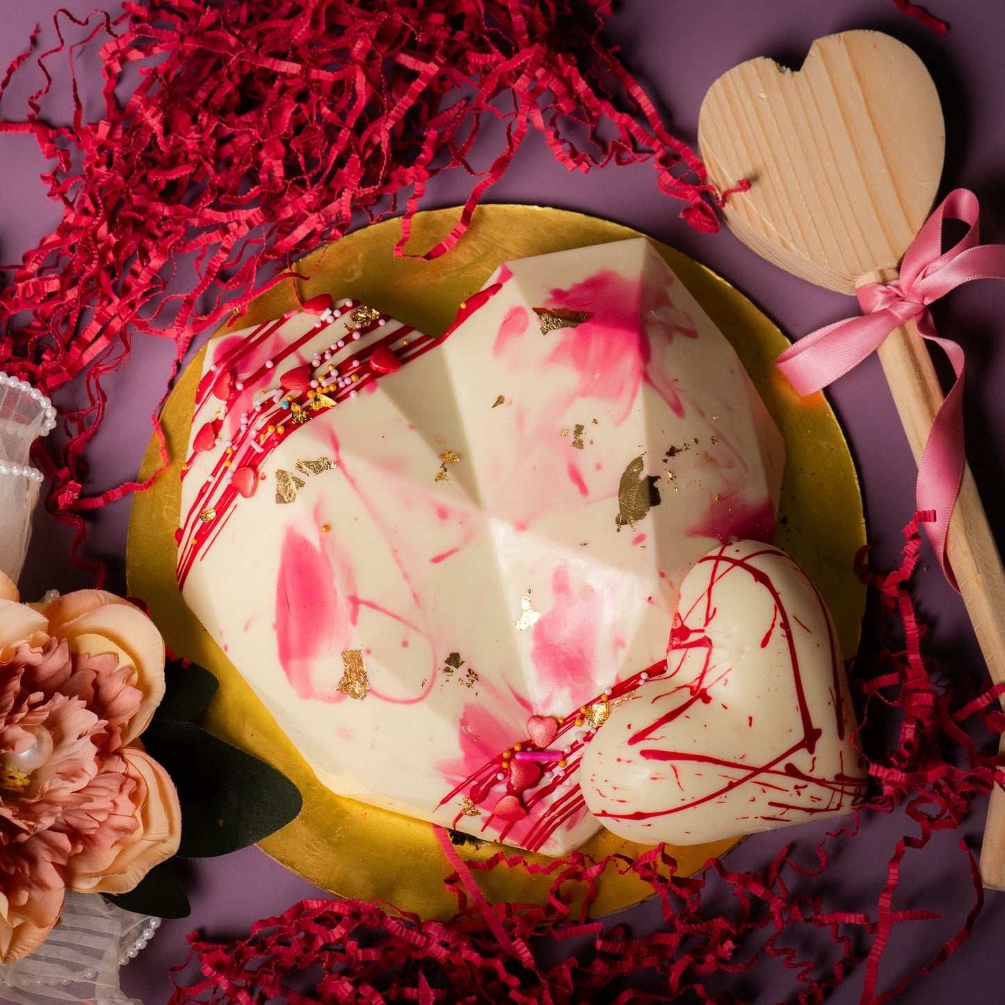 Don’t Break My Heart-Break The Piñata Cake (Hyderabad Only) (Valentine's Special)