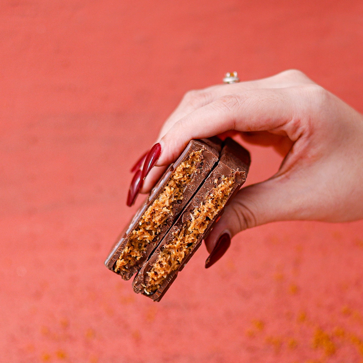 Lotus Biscoff Kunafa Chocolate Bar