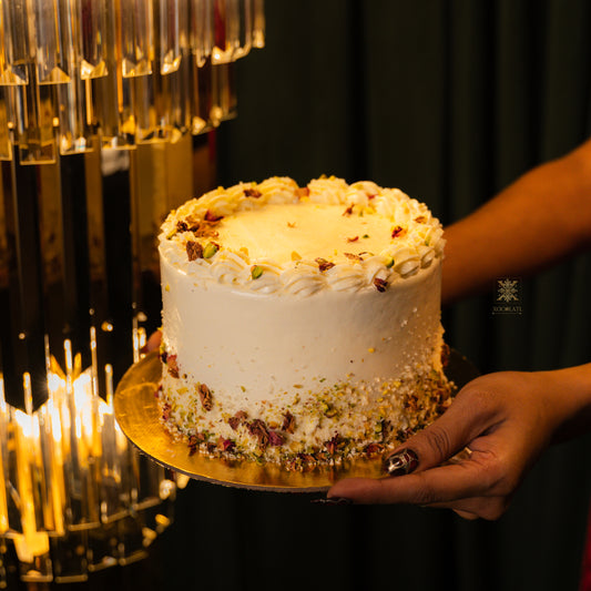 Crunchy Butterscotch Cake (Hyderabad Only)