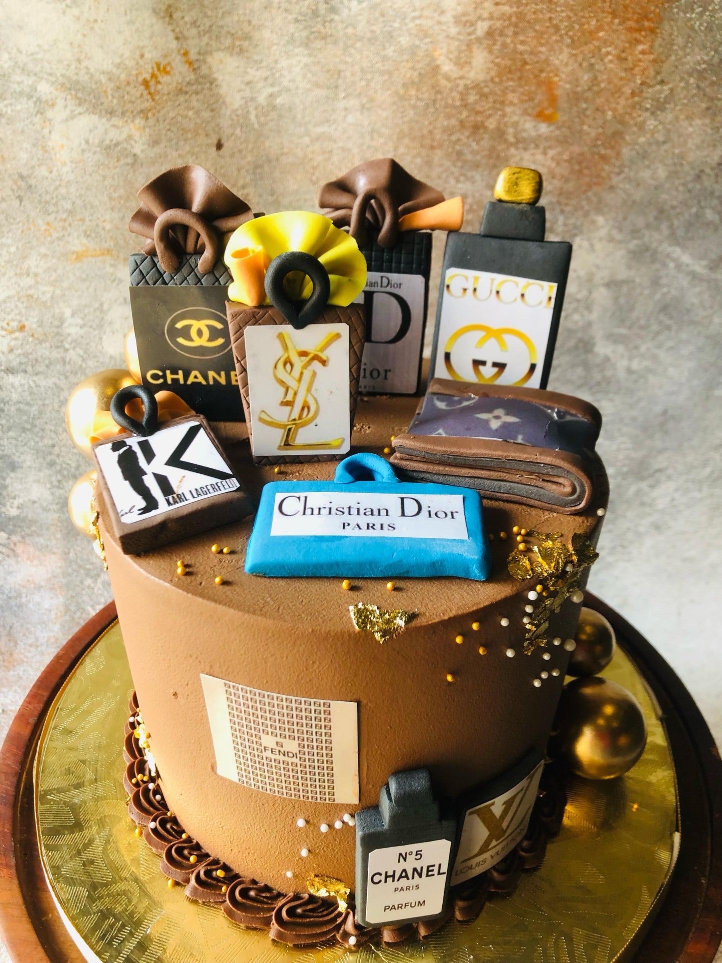 The Vogue Cake (Hyderabad Only)