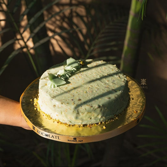 White Chocolate & Pistachio Cake (Hyderabad Only)
