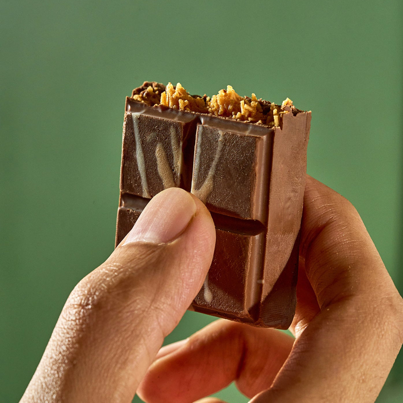 Salted Caramel Kunafa Chocolate Bar