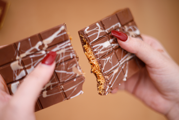 Salted Caramel Kunafa Chocolate Bar